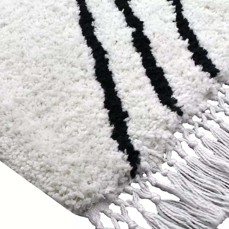 (C186) Found & Fable White & Black Chevron Shag Area Rug, 5x7 4 (C186) Found & Fable White & Black Chevron Shag Area Rug, 5x7 - Image 2