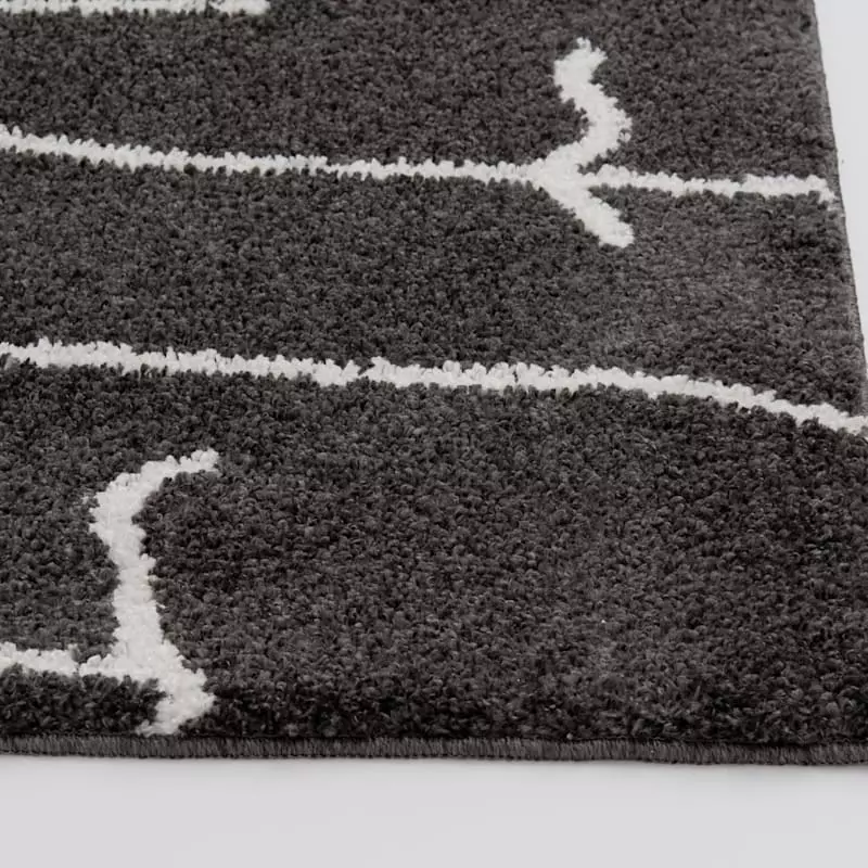 (D557) Mirabella Black Accent Rug, 2x4 4 (D557) Mirabella Black Accent Rug, 2x4 - Image 2