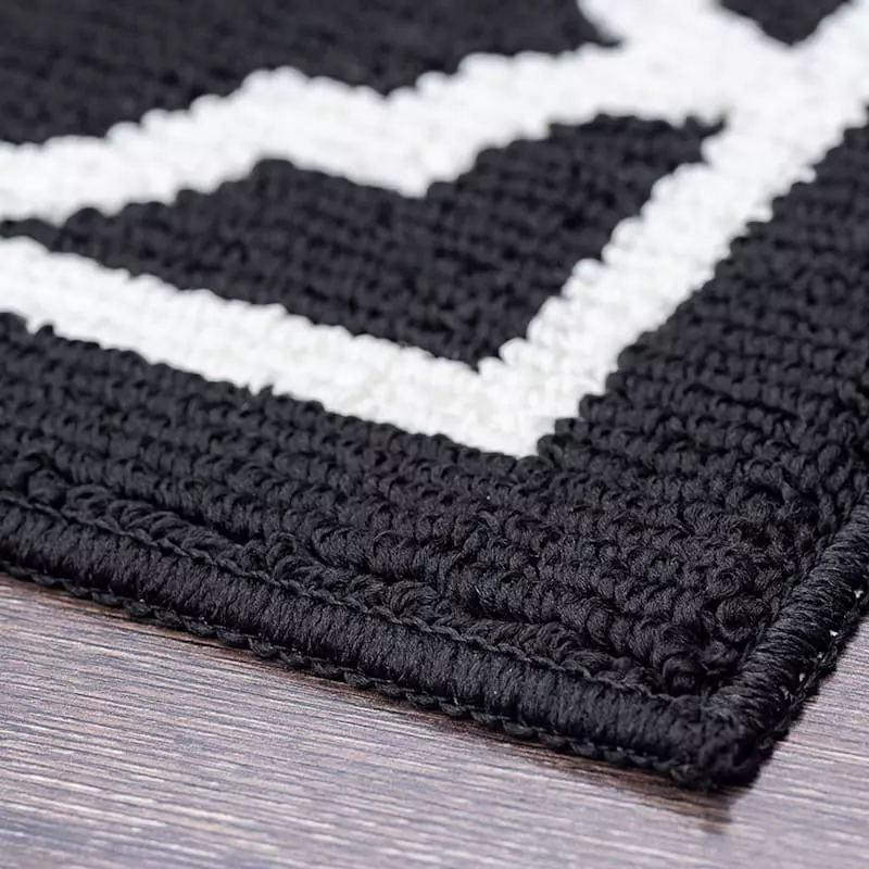 Julia Blk Qf Accent Rug 26X44 5 Julia Blk Qf Accent Rug 26X44 - Image 3